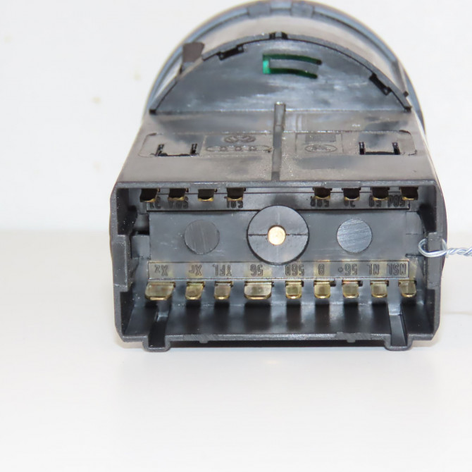 Interrupteur commande de phares occasion SKODA FABIA II Phase 2 03-2010->12-2014 1.6 TDI 90ch 2