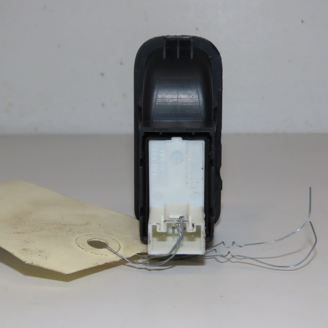 Commande leve-glace porte arrière droite occasion SKODA FABIA II Phase 2 03-2010->12-2014 1.6 TDI 90ch 2