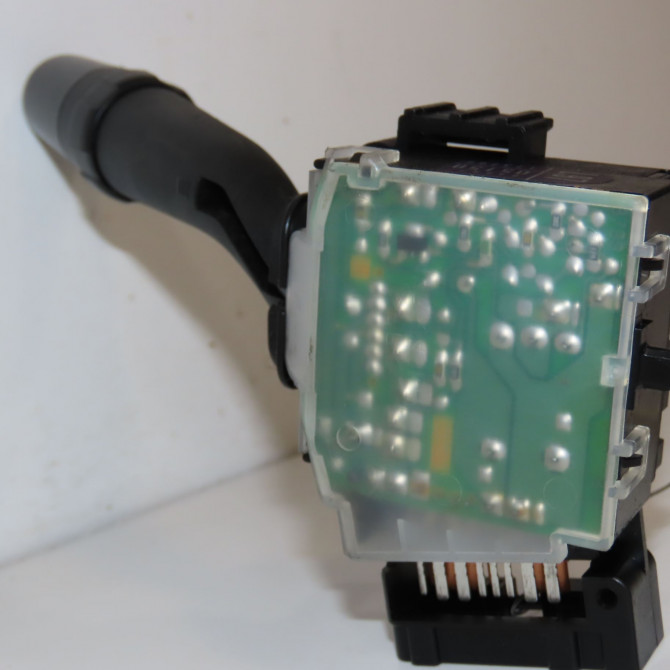 Commande essuie glace occasion TOYOTA COROLLA VERSO II phase 2 06-2007->05-2009 2.2D 136ch 8465205150 3