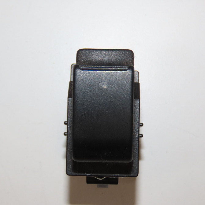 Commande lève-glace porte avant droite occasion TOYOTA COROLLA VERSO II phase 2 06-2007->05-2009 2.2D 136ch 848100F010 1