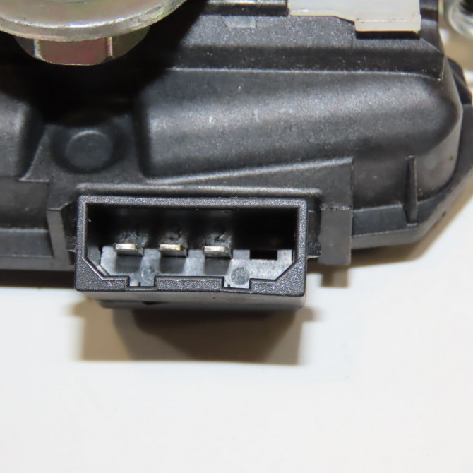 Serrure hayon occasion SKODA FABIA II Phase 2 03-2010->12-2014 1.6 TDI 90ch 5J0827501D 3