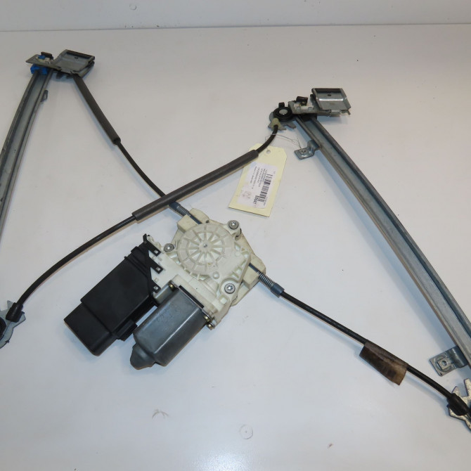 Mecanisme + moteur lève-glace avant droit occasion VOLKSWAGEN GOLF IV GOLF IV Phase 1 1998-01-01->2005-06-30 1.9 TDI 130ch 1J4837462H 1