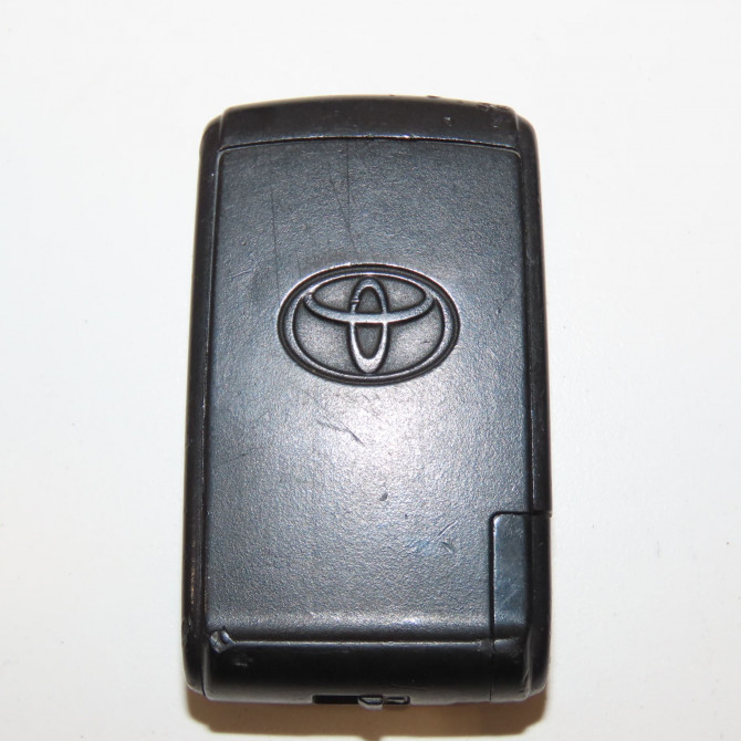 Lecteur de carte occasion TOYOTA COROLLA VERSO II phase 2 06-2007->05-2009 2.2D 136ch 2