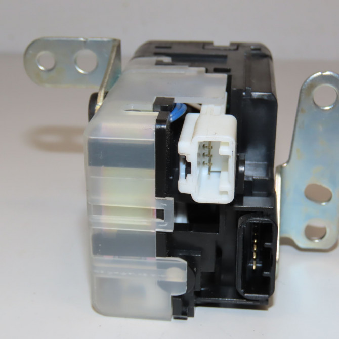 Lecteur de carte occasion TOYOTA COROLLA VERSO II phase 2 06-2007->05-2009 2.2D 136ch 5