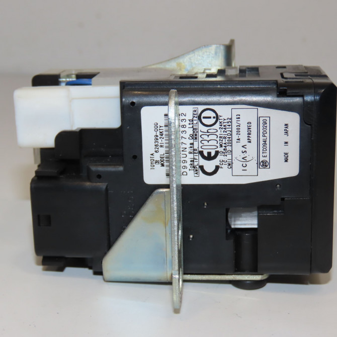 Lecteur de carte occasion TOYOTA COROLLA VERSO II phase 2 06-2007->05-2009 2.2D 136ch 6