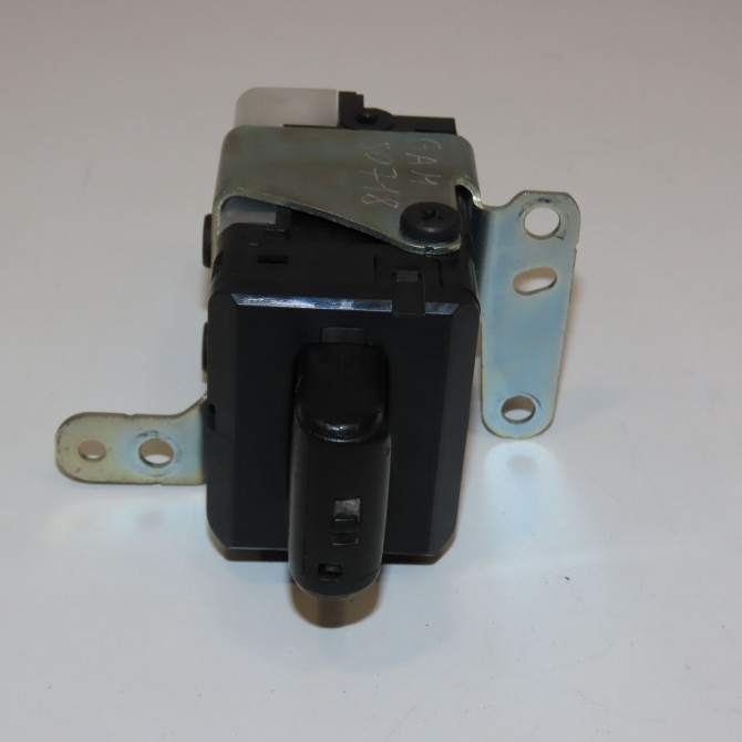 Lecteur de carte occasion TOYOTA COROLLA VERSO II phase 2 06-2007->05-2009 2.2D 136ch 8