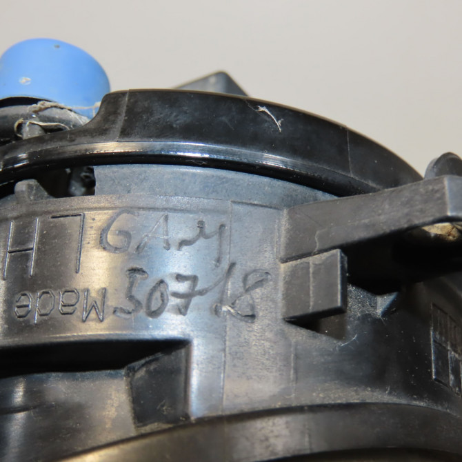 Phare antibrouillard avant gauche occasion TOYOTA COROLLA VERSO II phase 2 06-2007->05-2009 2.2D 136ch 812210F020 5