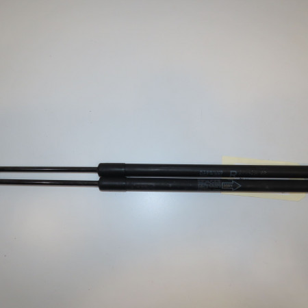 Verin droit hayon occasion TOYOTA COROLLA VERSO II phase 2 06-2007->05-2009 2.2D 136ch 689500F012