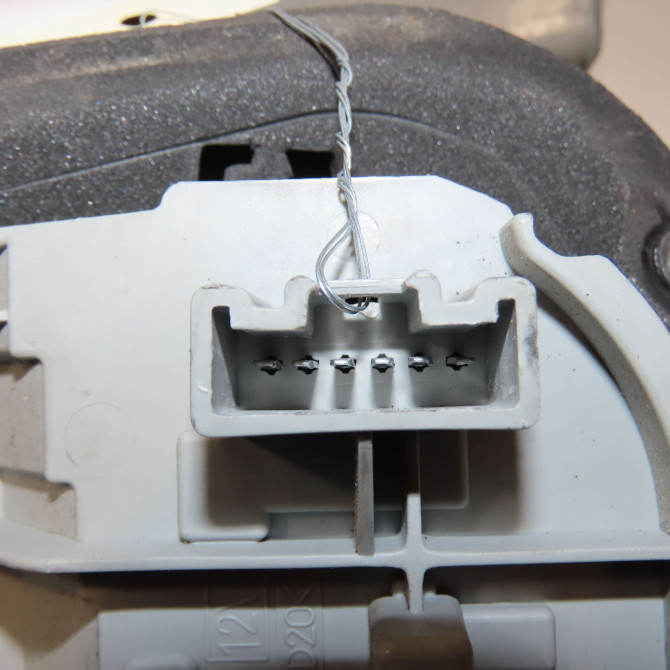 Feu arrière droit occasion TOYOTA COROLLA VERSO II phase 2 06-2007->05-2009 2.2D 136ch 815510F060 5