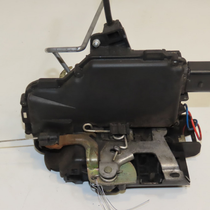 Serrure porte avd occasion VOLKSWAGEN GOLF IV GOLF IV Phase 1 1998-01-01->2005-06-30 1.9 TDI 130ch 6X1837014C 4