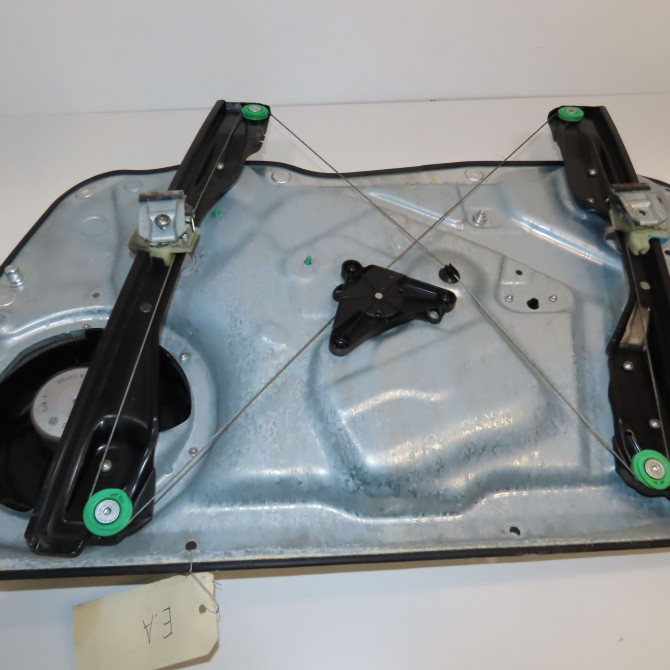 Mecanisme+moteur leve-glace avg occasion VOLKSWAGEN TIGUAN I TIGUAN I Phase 2 2011-04-01->2016-12-31 2.0 TDI 140ch 5N0837461 2