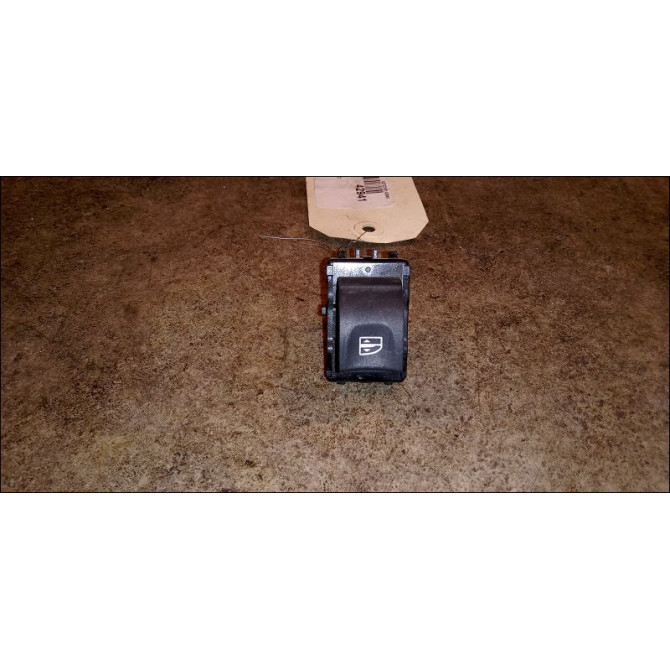 Commande leve-glace porte arrière gauche occasion RENAULT MEGANE III Phase 1 11-2008->01-2012 1.9 DCI 130ch 1