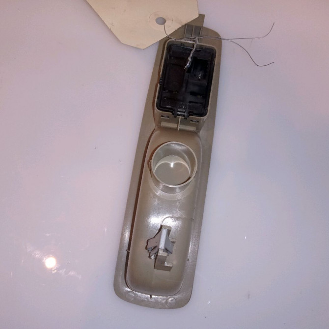 Commande leve-glace porte arrière gauche occasion RENAULT MEGANE III Phase 1 11-2008->01-2012 1.9 DCI 130ch 2