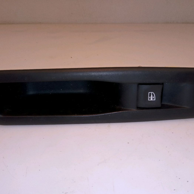 Commande leve-glace porte arrière gauche occasion RENAULT MEGANE III Phase 1 11-2008->01-2012 1.5 DCI 85ch 1