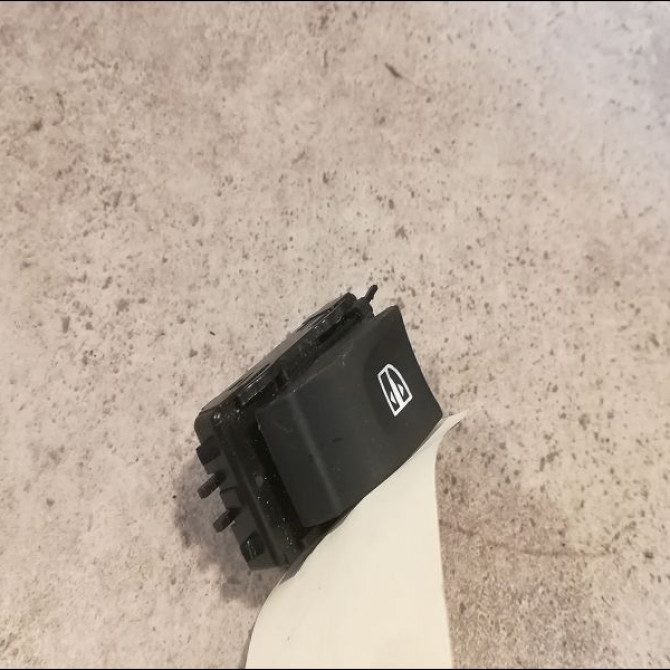 Commande leve-glace porte arrière droite occasion RENAULT MEGANE III Phase 2 01-2012->06-2014 1