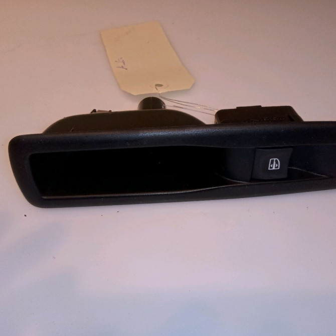 Commande leve-glace porte arrière droite occasion RENAULT MEGANE III Phase 2 01-2012->06-2014 1.5 DCI 110ch 1