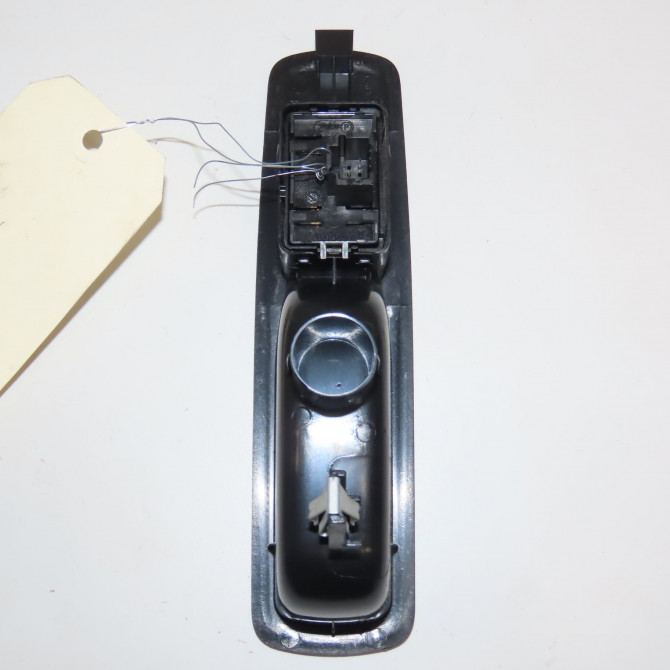 Commande leve-glace porte arrière droite occasion RENAULT MEGANE III Phase 2 01-2012->06-2014 1.5 DCI 90ch 2