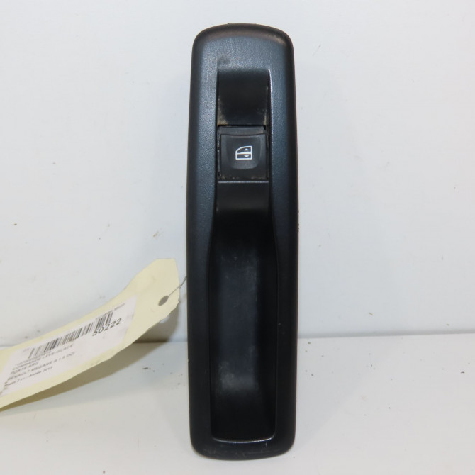 Commande leve-glace porte arrière gauche occasion RENAULT MEGANE III Phase 2 01-2012->06-2014 1.5 DCI 90ch 1