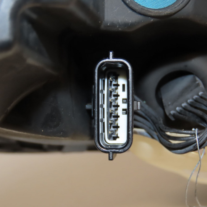 Feu arrière droit occasion RENAULT 265508574R 3