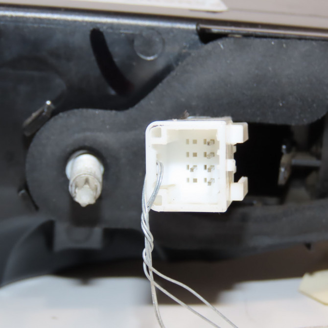 Feu arrière intérieur droit occasion RENAULT 265507654R 3