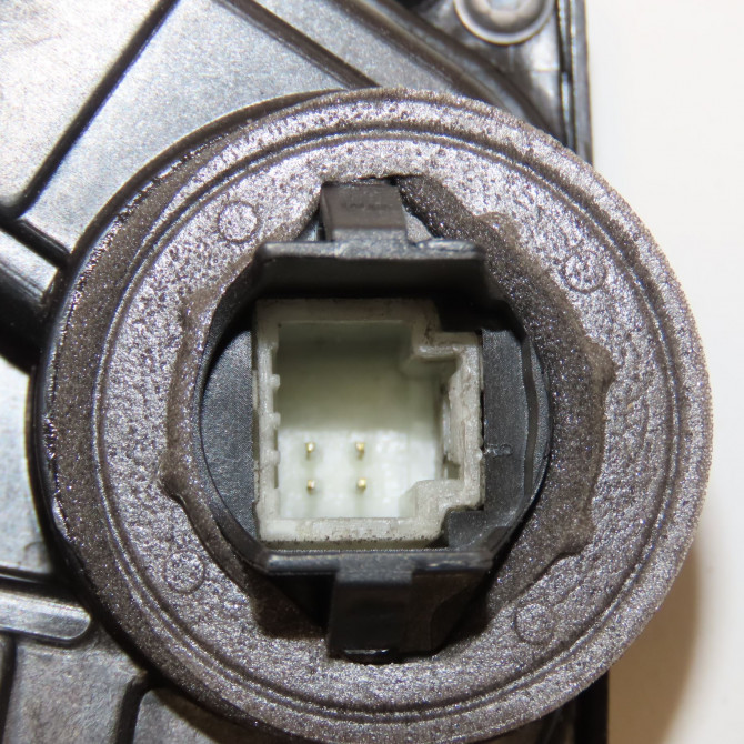 Serrure porte ard occasion RENAULT 825024990R 3