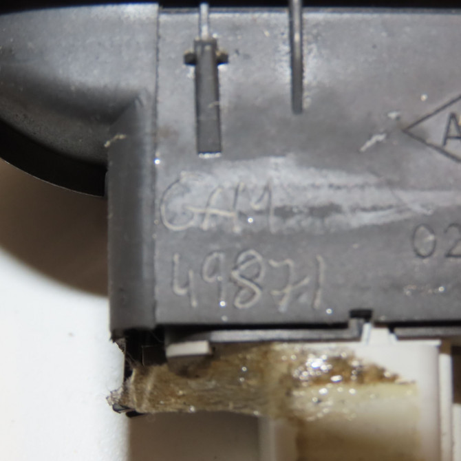 Commande lève-glace porte avant gauche occasion RENAULT SCENIC II Phase 1 03-2004->09-2006 1.5 DCI 105ch 3