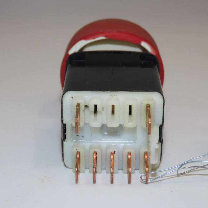 Bouton de warning occasion RENAULT TWINGO I Phase 2 08-1998->08-2000 1.2i 60ch 7700822444 2