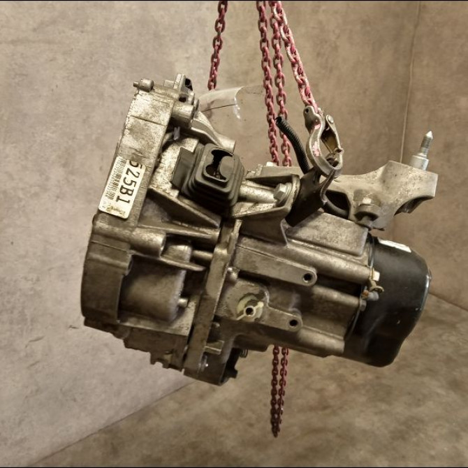 Boîte à vitesse mecanique occasion RENAULT TWINGO I Phase 3 08-2000->06-2007 1.2i 16v 7701723249 3