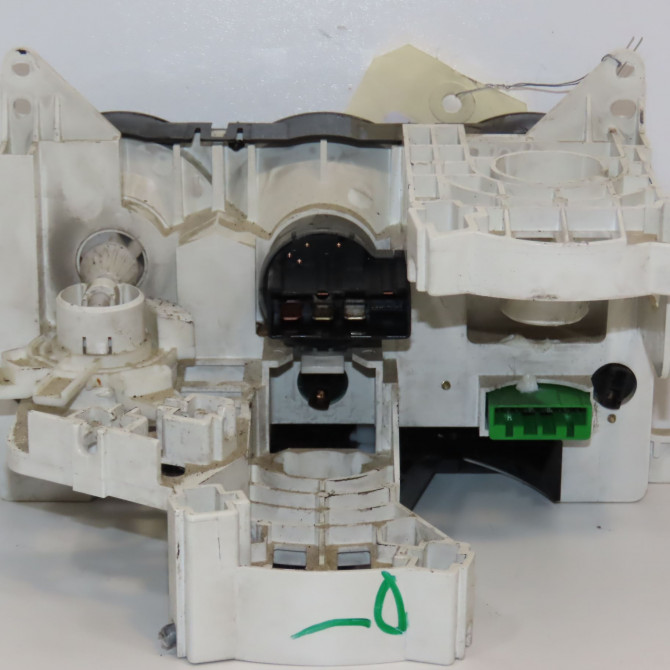 Commande de chauffage occasion SUZUKI IGNIS II Phase 1 09-2003->09-2009 1.3 DDIS 7440086G10 2