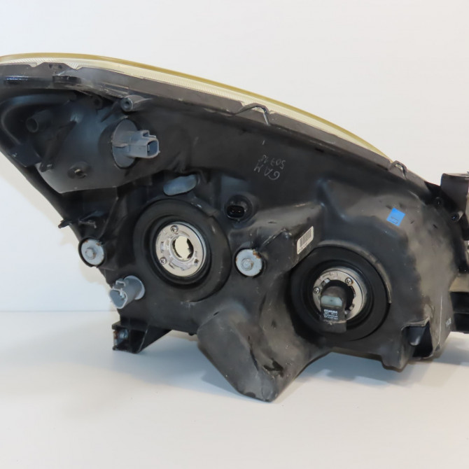 Phare gauche occasion TOYOTA COROLLA VERSO II phase 2 06-2007->05-2009 2.2D 136ch 811700F060 2