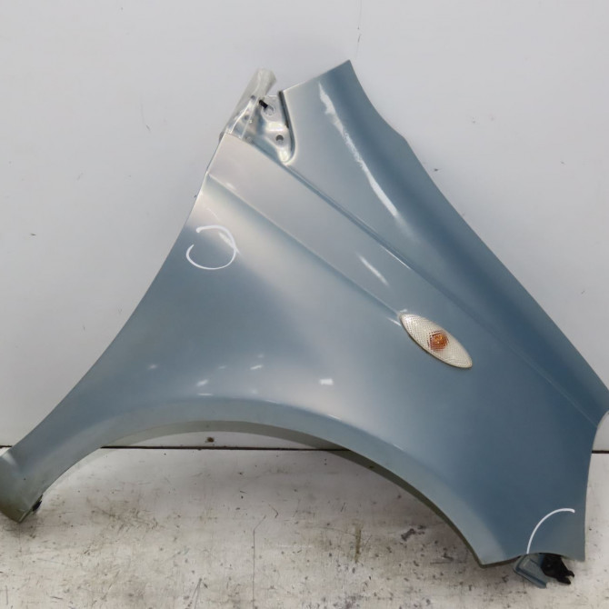 Aile avant droite occasion TOYOTA YARIS I Phase 2 03-2003->12-2005 1.3i 87ch 538110D010 1