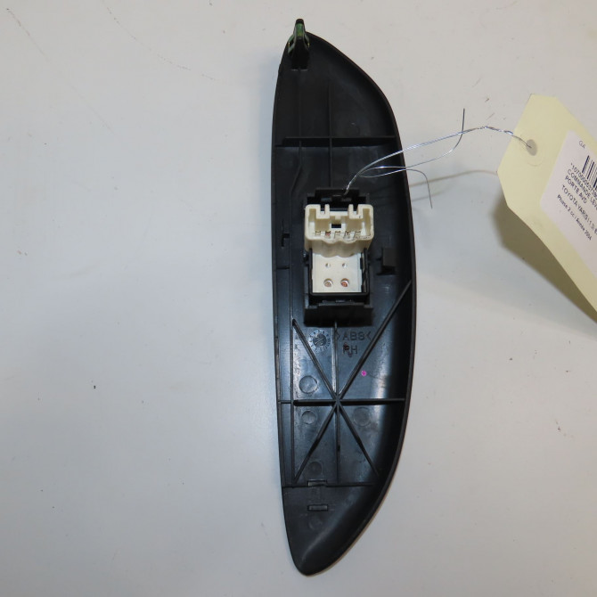 Commande lève-glace porte avant droite occasion TOYOTA YARIS I Phase 2 03-2003->12-2005 1.3i 87ch 2