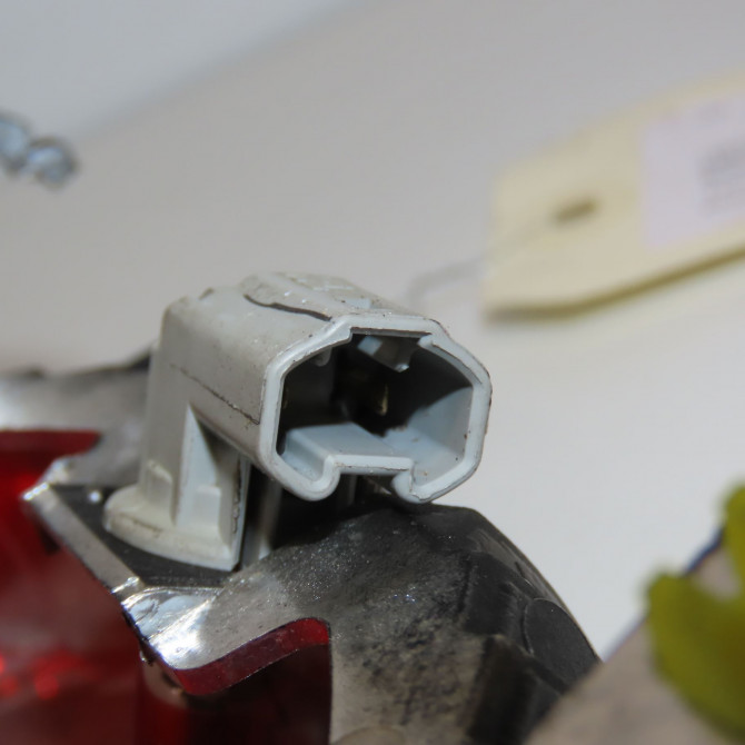 Feux stop supplementaire occasion TOYOTA YARIS I Phase 2 03-2003->12-2005 1.3i 87ch 815700D011 3