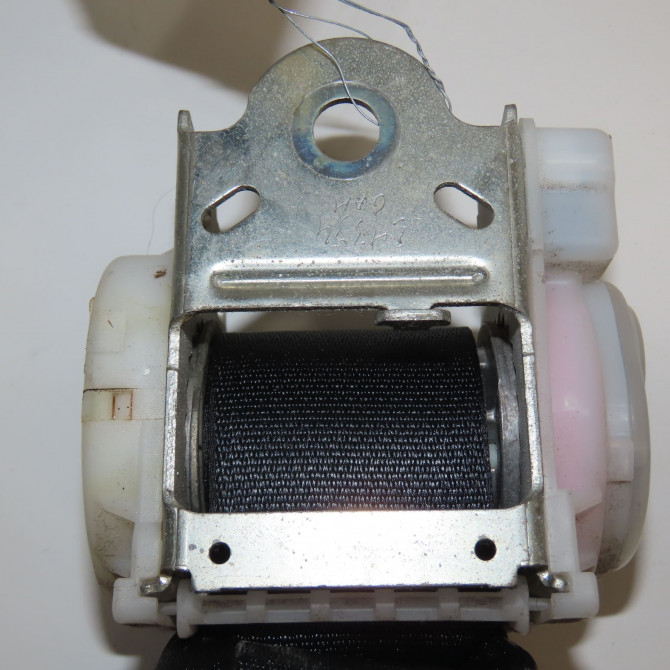 Ceinture arrière gauche occasion TOYOTA YARIS I Phase 2 03-2003->12-2005 1.3i 87ch 733700D011C3 3