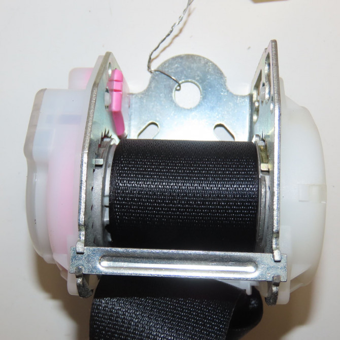 Ceinture arrière droite occasion TOYOTA YARIS I Phase 2 03-2003->12-2005 1.3i 87ch 733600D011C3 2