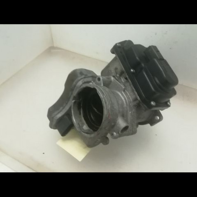 Boitier papillon occasion VOLKSWAGEN PASSAT V Phase 1 03-2005->10-2010 2.0 TDI 140ch 2