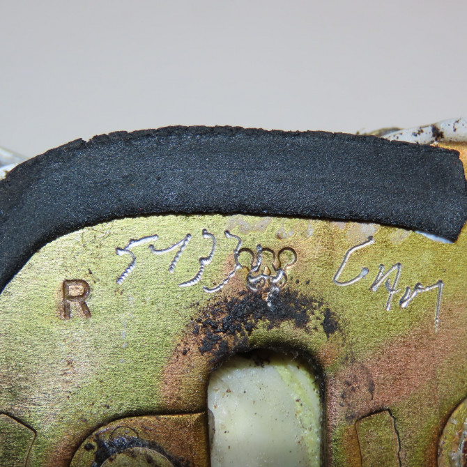 Serrure porte avd occasion TOYOTA YARIS I Phase 2 03-2003->12-2005 1.3i 87ch 693100D021 4