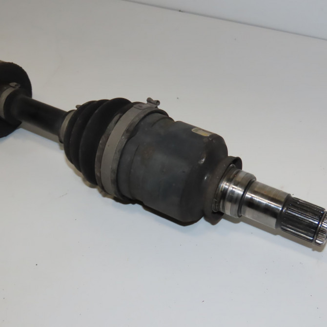 Transmission avant droite occasion TOYOTA YARIS I Phase 2 03-2003->12-2005 1.3i 87ch 434100D080 4