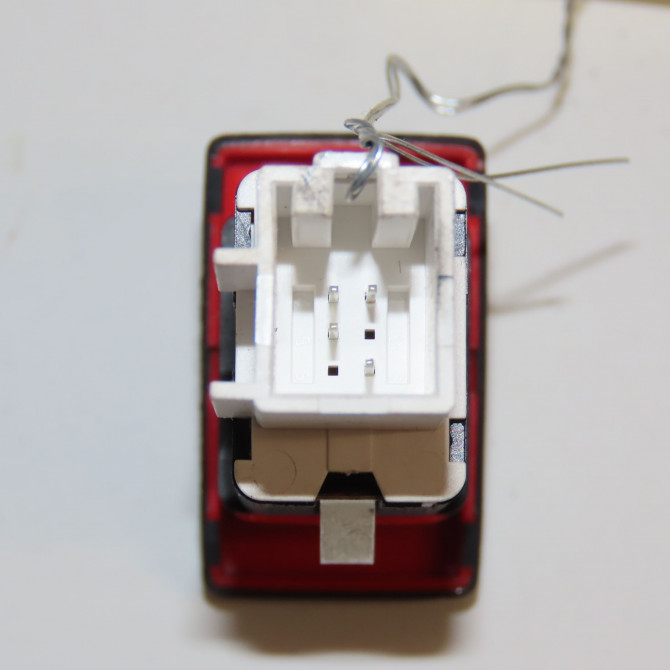 Bouton de warning occasion VOLKSWAGEN GOLF VI Phase 1 10-2008->04-2013 1.6 TDI 105ch 2