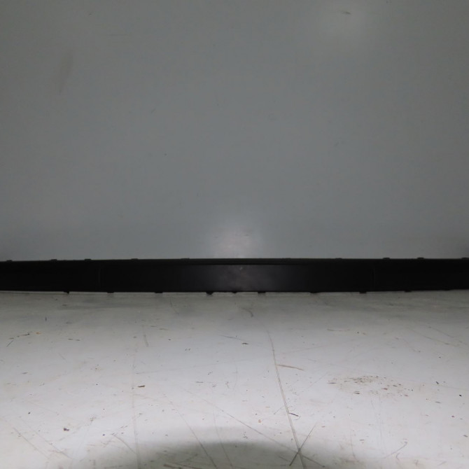 Enjoliveur pare-choc av occasion VOLKSWAGEN GOLF IV GOLF IV Phase 1 1998-01-01->2005-06-30 1.9 TDI 100ch 1