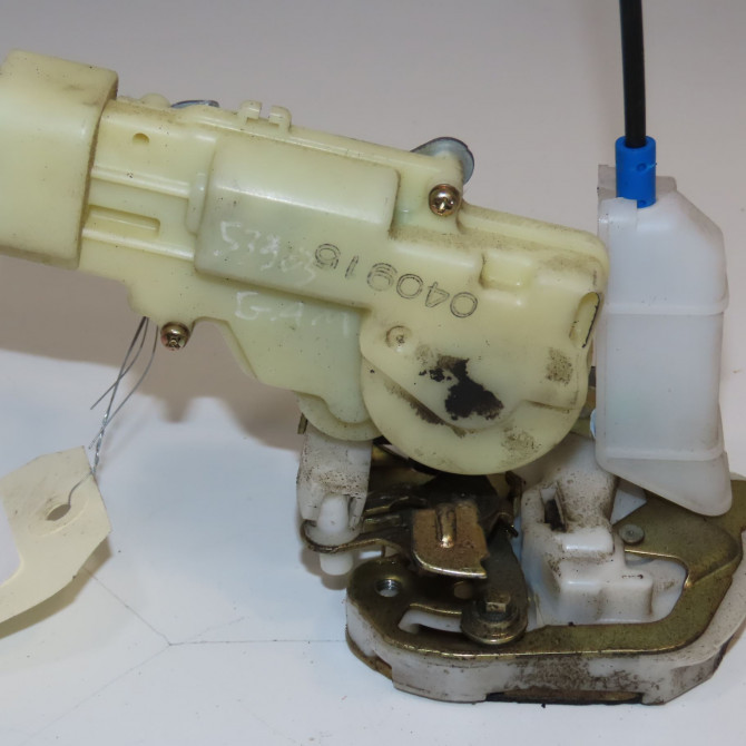 Serrure porte arg occasion TOYOTA YARIS I Phase 2 03-2003->12-2005 1.3i 87ch 693400D021 3