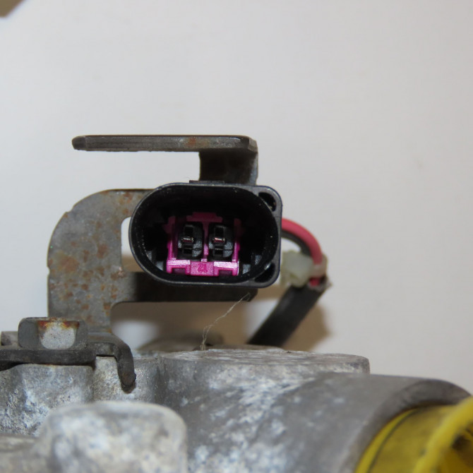 Compresseur air conditionne occasion SEAT CORDOBA II Phase 1 10-2002->05-2009 1.9 TDI 100ch 6Q0820808F 4