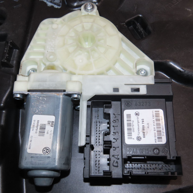 Mecanisme+moteur leve-glace avg occasion VOLKSWAGEN GOLF VI Phase 1 10-2008->04-2013 1.6 TDI 105ch 3