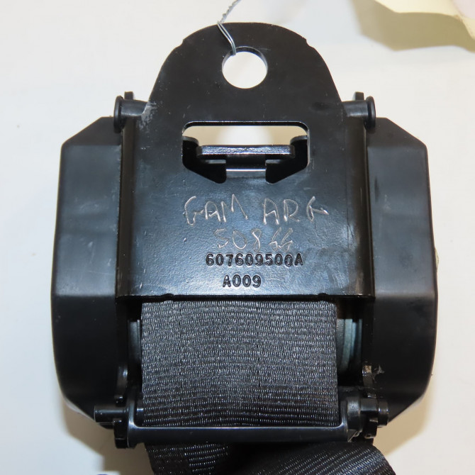 Ceinture arrière gauche occasion VOLKSWAGEN GOLF VI 1K9857805RAA 3