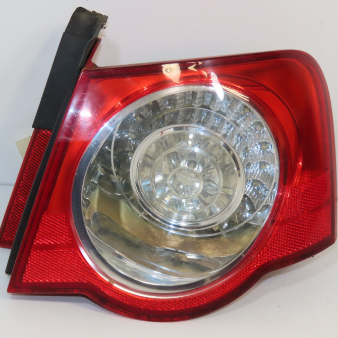 Feu arrière droit occasion VOLKSWAGEN PASSAT V Phase 1 03-2005->10-2010 1.9 TDI 105ch 3C5945096H 1