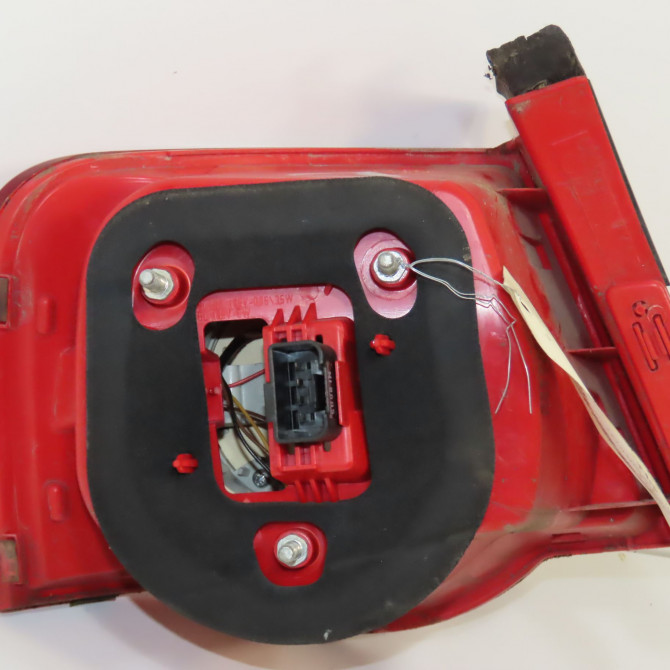 Feu arrière droit occasion VOLKSWAGEN PASSAT V Phase 1 03-2005->10-2010 1.9 TDI 105ch 3C5945096H 2