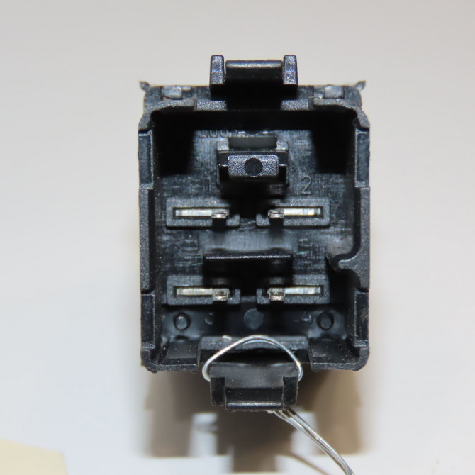 Bouton de warning occasion VOLKSWAGEN PASSAT V Phase 1 03-2005->10-2010 1.9 TDI 105ch 3C0953509A 2