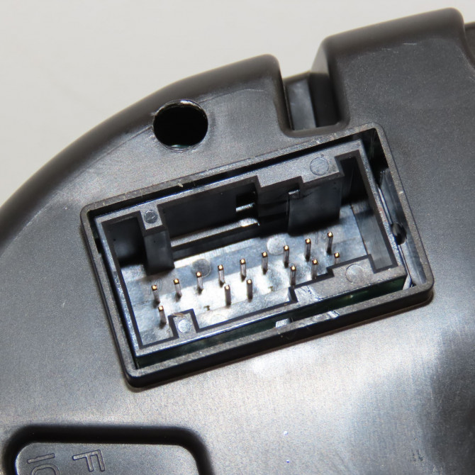 Compteur occasion VOLKSWAGEN POLO V Phase 2 02-2014->... 1.2i 90ch 6C0920740A 3