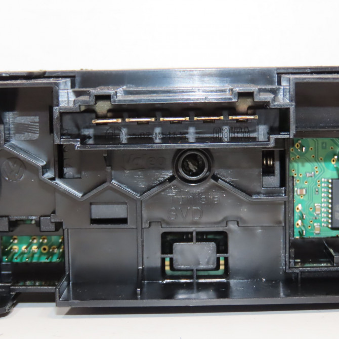 Commande de chauffage occasion VOLKSWAGEN POLO V Phase 2 02-2014->... 1.2i 90ch 6C0820045G 3