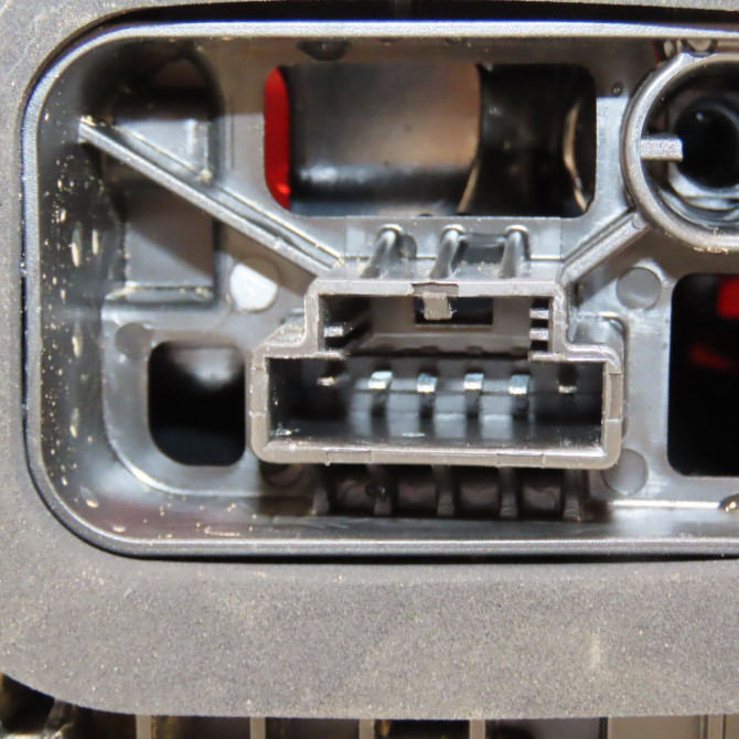 Feu arrière droit occasion VOLKSWAGEN POLO VI 6C0945096K 3